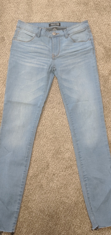 Generra sz 5 brand new w/o tags light jeans